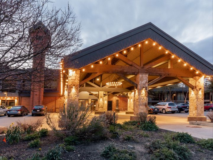 DoubleTree by Hilton Park City- The Yarrow